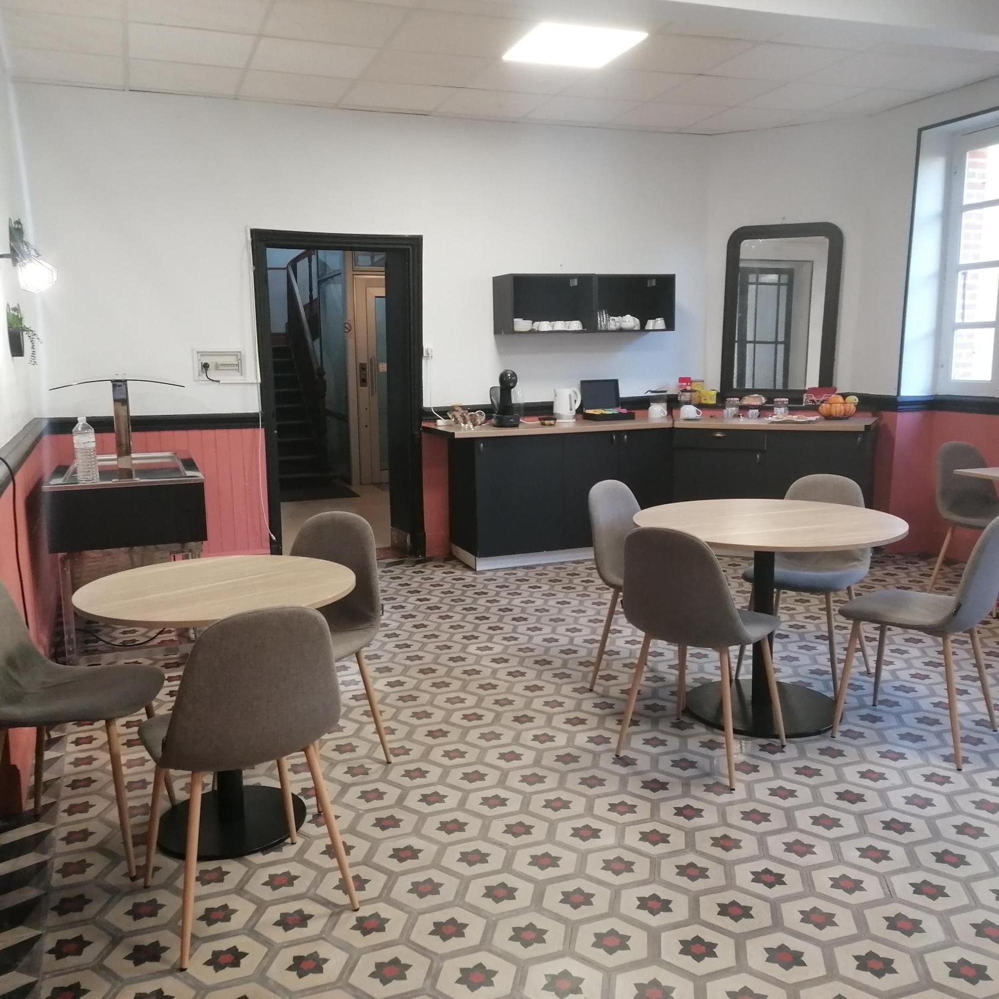 Hotel Le Normandy Beaumont-de-Lomagne Ngoại thất bức ảnh