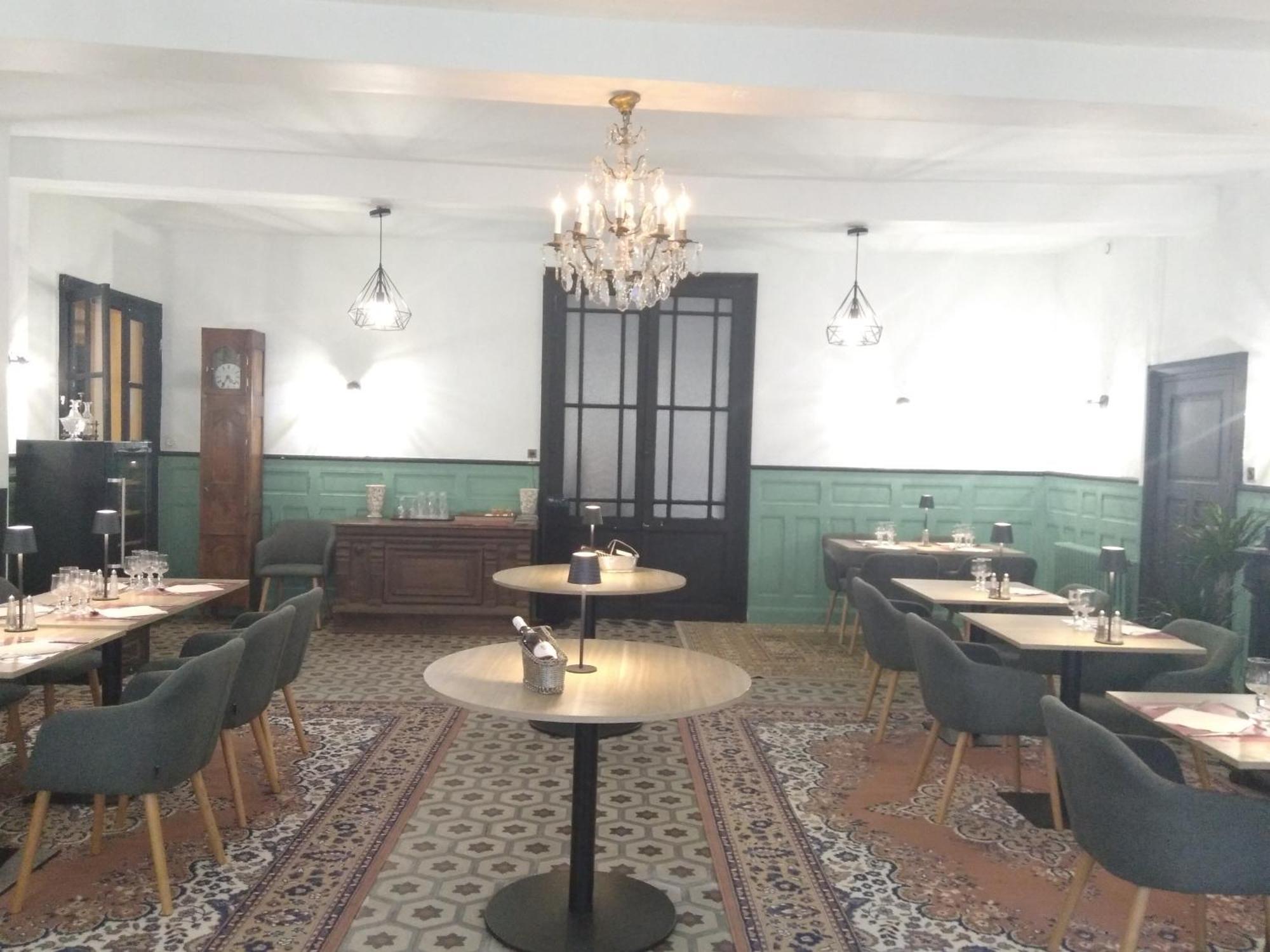 Hotel Le Normandy Beaumont-de-Lomagne Ngoại thất bức ảnh