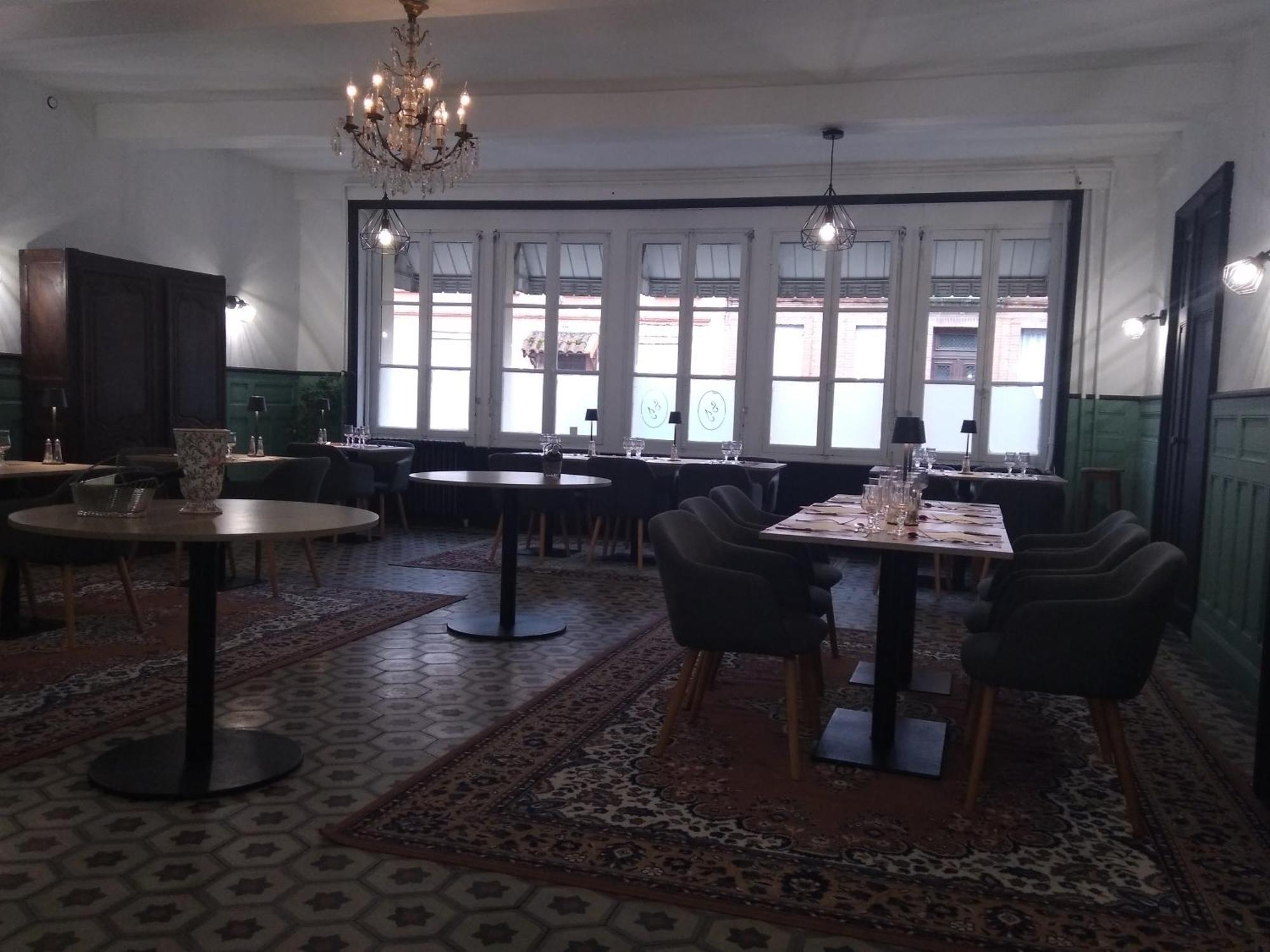 Hotel Le Normandy Beaumont-de-Lomagne Ngoại thất bức ảnh